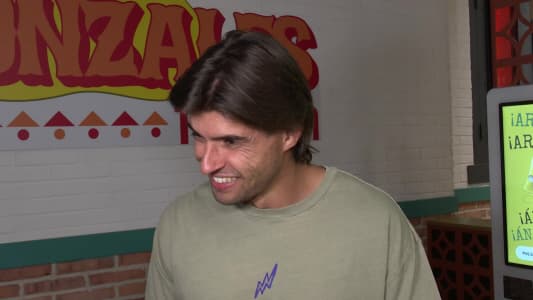 JAVIER TUDELA DEFIENDE A SU MADRE DE SU GUERRA CON KIKO MATAMOROS: “NO HA DICHO NADA DEL OTRO MUNDO NI NADA QUE NO HAYA VIVIDO ELLA”. SOBRE LAS ACCIONES LEGALES: “ESTAMOS TEMBLANDO”. “MI HERMANA ANITA ES COMO EL JUEVES, ESTÁ EN MEDIO”