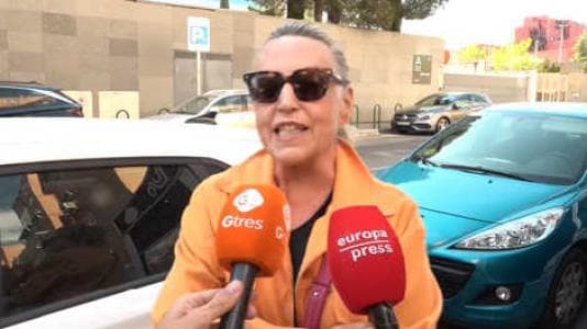 LYDIA LOZANO SE POSICIONA EN LA GUERRA ENTRE KIKO Y MAKOKE:: “¿POR QUÉ VOY A CREER A MAKOKE SI ELLA NO SE CREE A LA EX MUJER DE GONZALO?;  MAKOKE ES UNA MUJER CELOSA Y DENUNCIA NO HAY”. SOBRE LA RECUPERACIÓN DE CHARLY: “HA VUELTO LA BACTERIA”