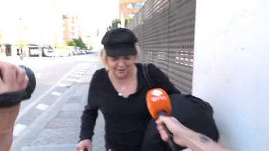 TERELU CAMPOS AUGURA UN BUEN FUTURO A SU HIJA COMO ESCRITORA: “ESPERO QUE HAGA MÁS, ESTOY SEGURA QUE NO SERÁ EL PRIMERO”. SOBRE EL NOMBRE DE SU NUEVO NIETO: “NO TENGO NI IDEA, EL PRIMERO SI ESTABA CLARÍSIMO”